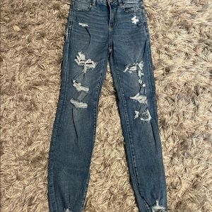 AEO ripped skinny jean
